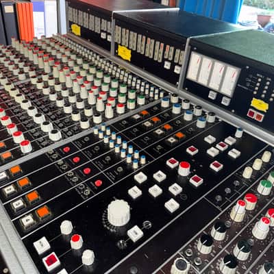 POLYGRAM (Deutsche Grammophon) desk recapped! image 6