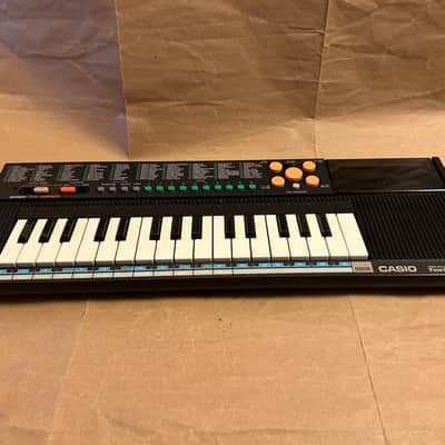 Casio  Tone Bank PT-88 32Key keyboard Synth 80s - Black Very Good Condition in Box with Users Manual booklets image 2