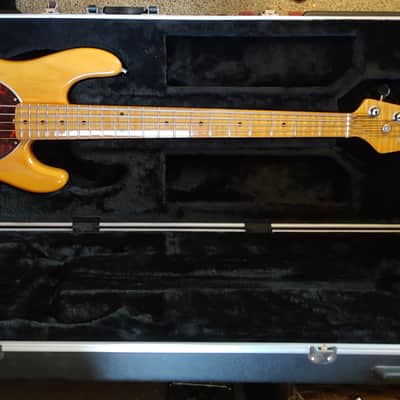 Ernie Ball Music Man Stingray Classic 5 2011 - Gloss Bild 1