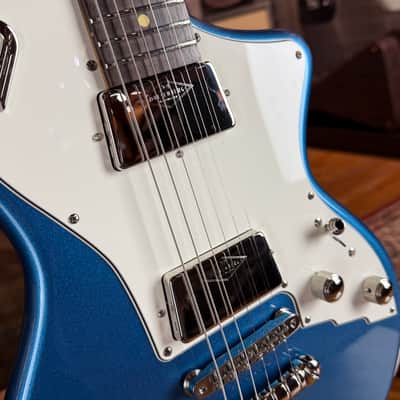 DUESENBERG Julietta Catalina Blue incl. Gigbag + 3,335 kg image 3