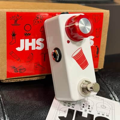 JHS Solo Boost 2022 - White / Red image 2