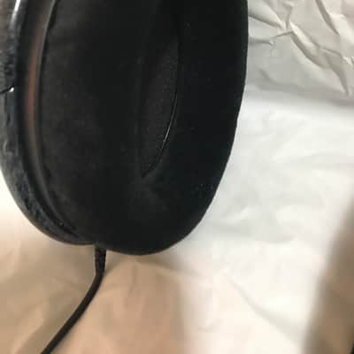 Sennheiser HD 600 Open Back Headphones - MINT, Barely Used image 3