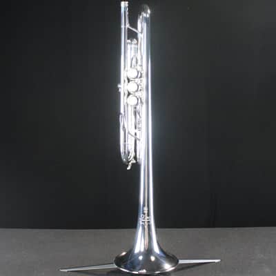 Yamaha Custom Xeno "Chicago" Series YTR-9445CHSIII Professional C Trumpet image 3