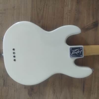 Peavey T-40 with Maple Fretboard 1978 - 1988 - White image 12