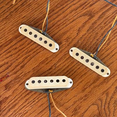 1966 Fender Stratocaster Pickups - Grey Bottoms image 5