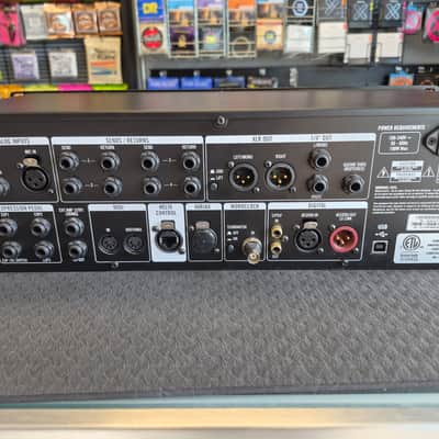 Line 6 Helix Rack with Controller image 6