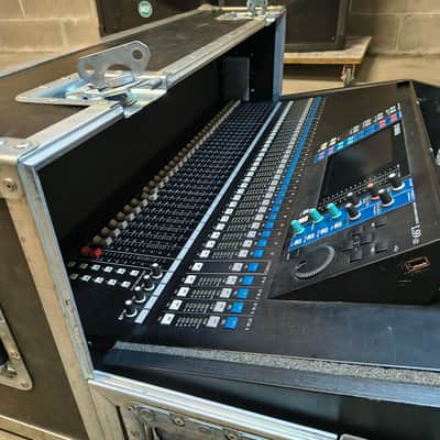 Yamaha Mixer Digitale Yamaha LS9-32 con Flight Case 2011 image 2