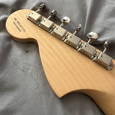Fender To The Stars Limited Tom DeLonge Signature Stratocaster 2024 - Yeti image 5