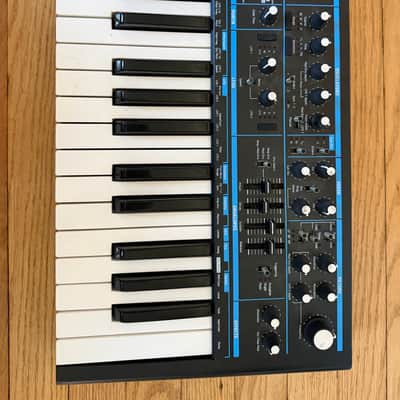 Novation Bass Station II 25-Key Monophonic Synthesizer 2013 - Present - Black image 8