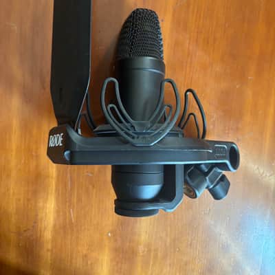 RODE NT-1 KIT with Shockmount and Pop Filter 2010s - Black image 3