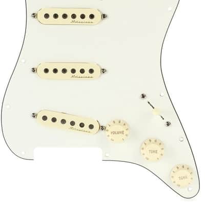 Fender Vintage Noiseless SSS Pre-wired Stratocaster Pickguard - Parchment 3-ply image 2