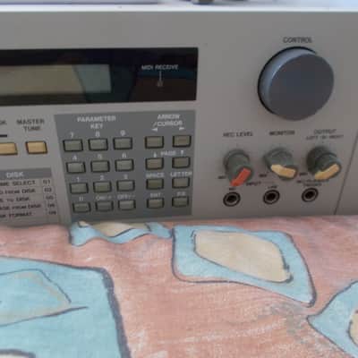 Akai S950 1988 image 11
