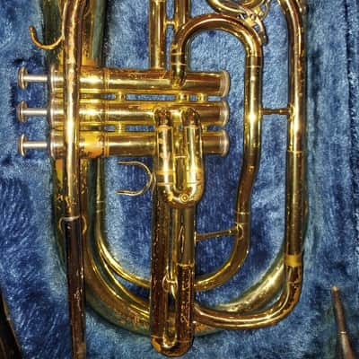 Yamaha YHR-302M Marching French Horn Lacquer, Japan, w/ case/mouthpiece image 2