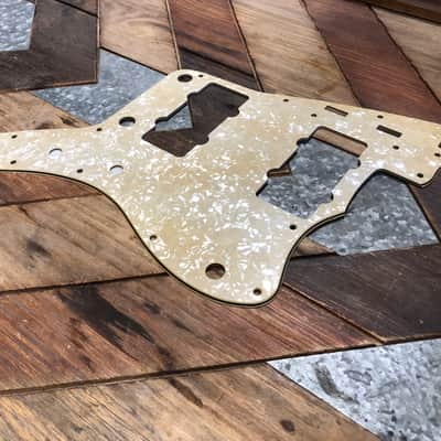 Real Life Relics Aged White Pearl Jazzmaster® Pickguard  [PGF3] image 3