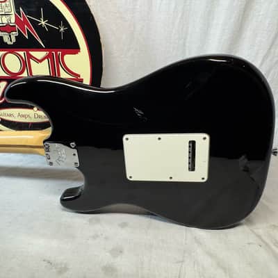 Fender American Standard Stratocaster Guitar with Case 2012 - Black / Maple neck imagen 8