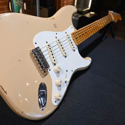Fender Custom Shop Fat 50’s Stratocaster Relic LTD 2017 - Aged Desert Sand #0453 image 3