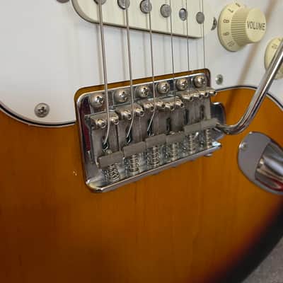 Fender Stratocaster ST-45 Made in Japan 2004 - Sunburst image 13