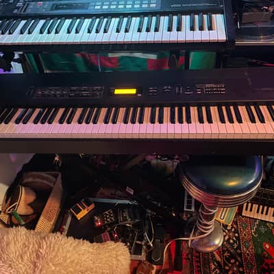 Korg N1 WORKSTATION SYNTHESIZER 88Keys works great FREE SHIPPING