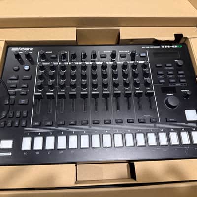 Roland TR-8S AIRA Rhythm Performer with Deck Saver 2018 - Present - Black image 2