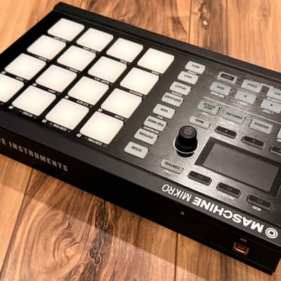 Native Instruments Maschine Mikro MKII 2010s - Black image 2