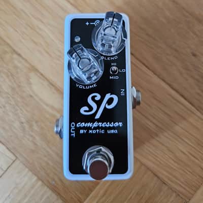 Xotic SP Compressor - White image 8
