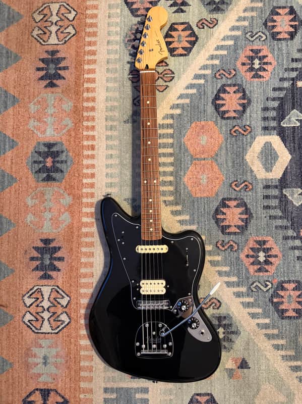 Fender Player Jaguar HS with Pau Ferro Fretboard 2018 - 2024 - Black