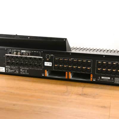 Yamaha LS9-32 32-Input Digital Mixing Console CG01Y2B image 8