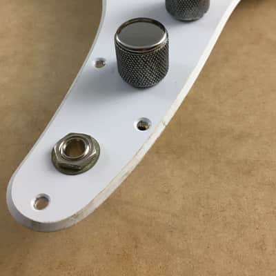 Vintage Pre-CBS Reissue Fender Musicmaster Pickguard 1962 Natural Relic Knurled Knobs Reissue Cover image 6