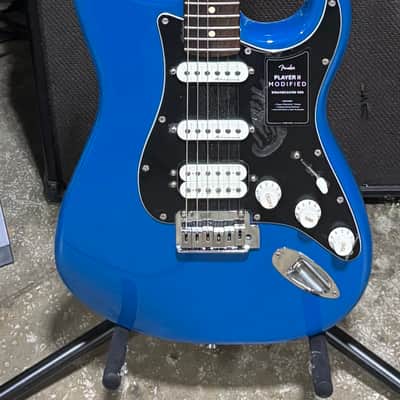 Fender Player II Modified Stratocaster with Rosewood Fretboard 2025 - Present - Electric Blue image 2