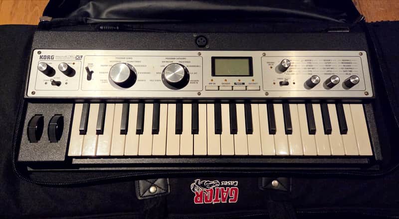 Korg MicroKORG XL 37-Key Synthesizer/Vocoder 2010s - Black image 1