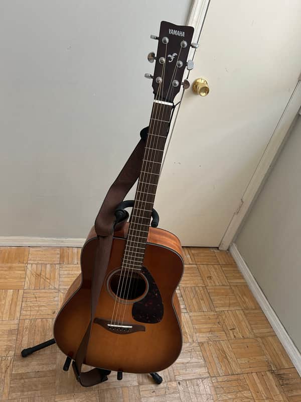 Yamaha FG800