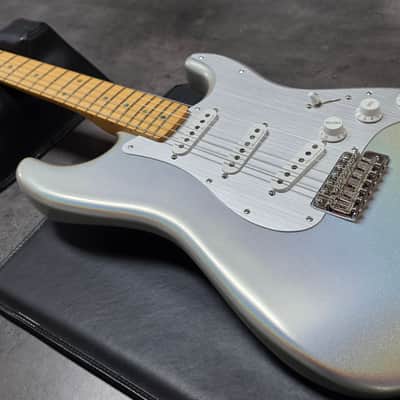Fender H.E.R. Stratocaster BRAND NEW Limited Edition Artist Signature Custom Chrome Glow Anodized Aluminum 60s Vintage Spec Noiseless Pickups HER Strat Color Change Flip Flop Paint Guitar image 11