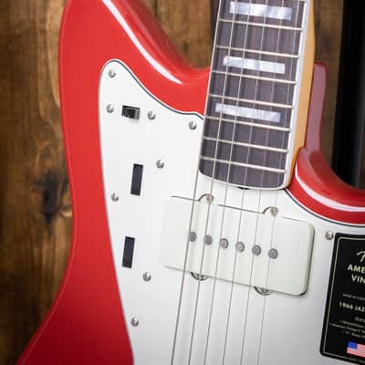 Fender AV II Jazzmaster, Rosewood Fingerboard - Dakota Red image 6