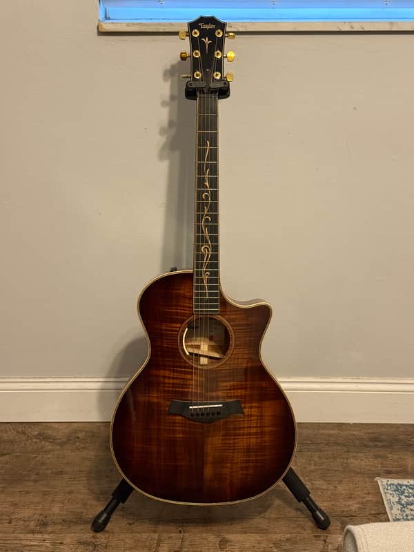 Taylor K24ce with V-Class Bracing 2018 - Present - Shaded Edgeburst