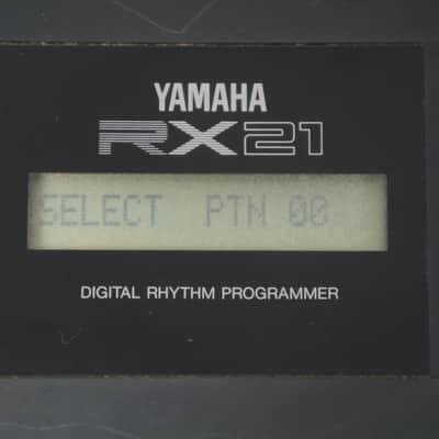 Immagine YAMAHA RX21 Digital Rhythm Programmer Drum Machine RX-21 w/ 100-240V PSU - 3