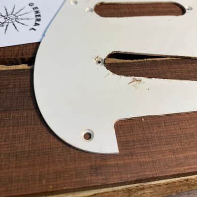 General Vintage Tone 1954 - 1957 Stratocaster pickguard old parchment aged Old parchment white image 3
