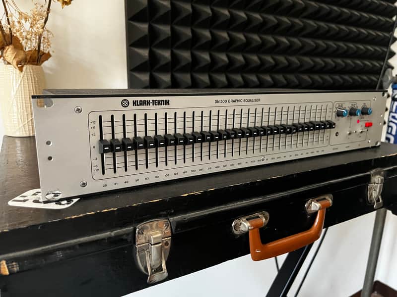 Klark Teknik DN300 EQ Vintage image 1