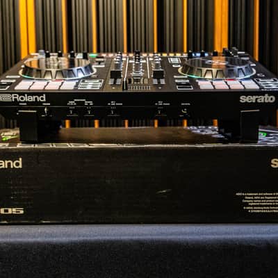 Roland DJ-505 DJ Controller 2010s - Black image 2