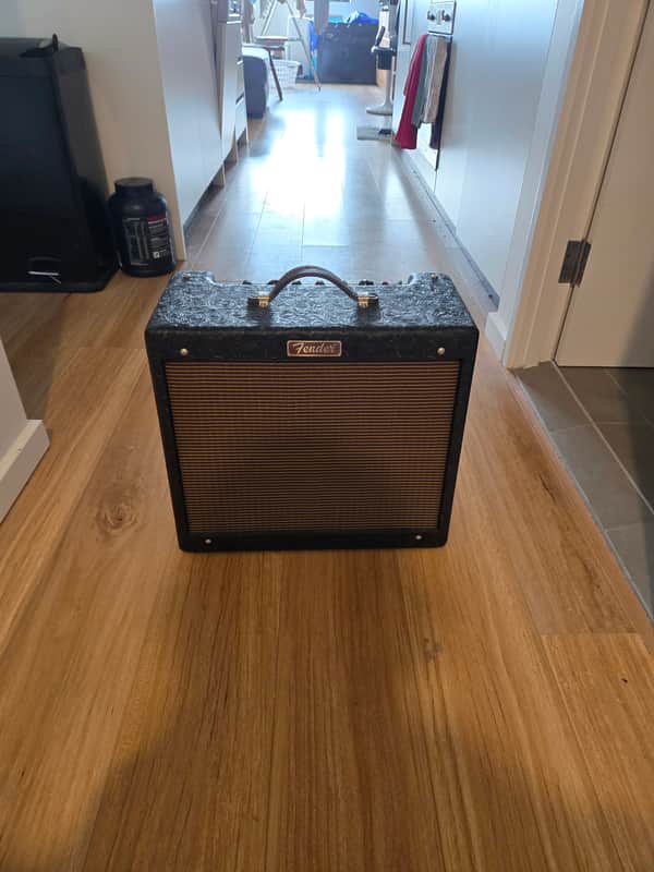 Fender Blues Junior IV 30th Anniversary 15-Watt 1x12" Guitar Combo 2025 - Black Western image 1