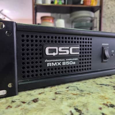 QSC RMX850a RMXa Series Rack-Mounted Power Amp 2010s - Black image 1