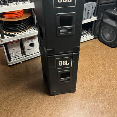 Pair of JBL MR825 2WAY 8 ohm stage speaker image 3