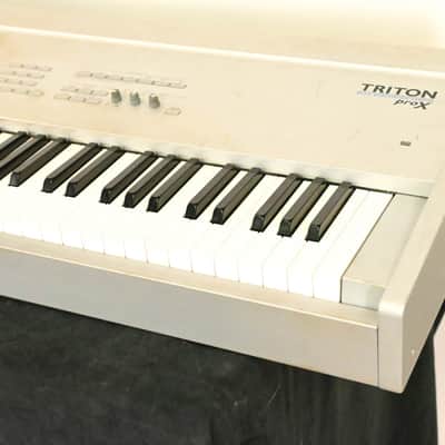 Korg Triton ProX 88-Key Digital Keyboard CG01Y5X image 11