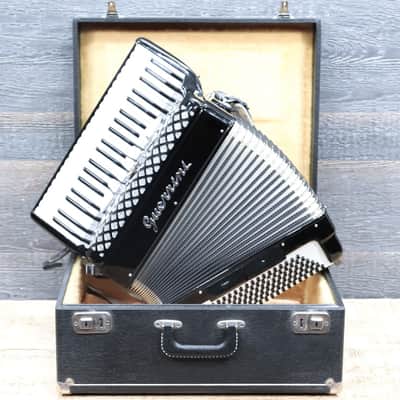 Guerrini Model 624 Black Piano Accordion 120-Bass 41-Key 5-Treble Switch w/Case image 7