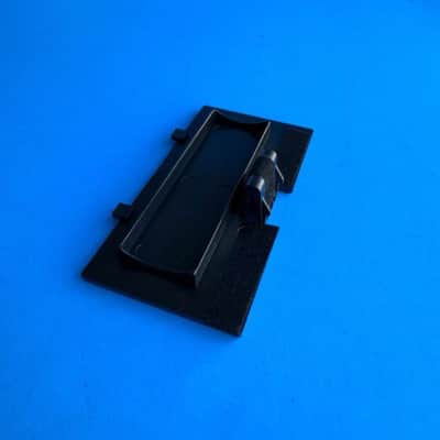 Williams Legato Digital Piano Keyboard Part: Battery Door Cover image 2