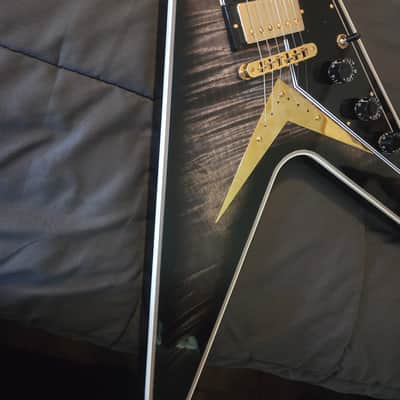 Gibson Custom Shop Flying V Custom - Cobra Black Curly Flame Top - 7.1 lbs - image 5