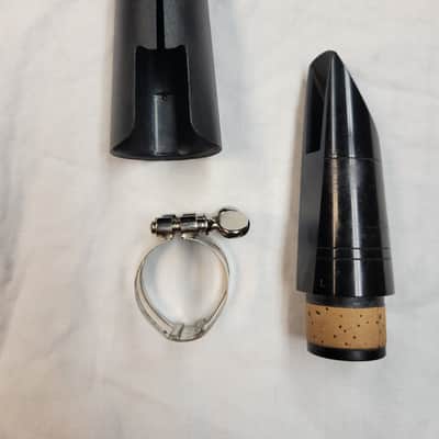 Vandoren Clarinet Mouthpiece, model 5RV Lyre with Bonade ligature & cap set image 2