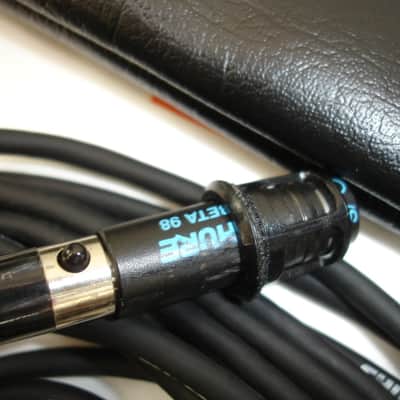 Shure Beta 98 Condenser Cardioid Microphone w/ A98D Clip-on Drum Mount image 2