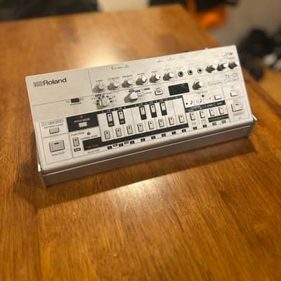 Roland TB-03 Boutique Series Synthesizer Module Bass Line Synthesizer