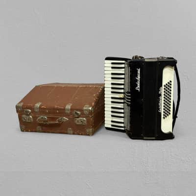 Paolo Soprani Accordion 1940s-50s  - Accordion plastic image 12