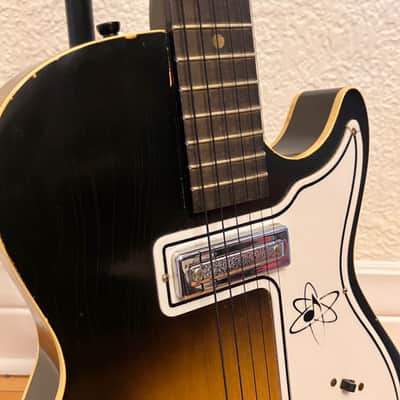 1962 Harmony Stratotone H45 “Mars” – Excellent Original Condition – Original Blue-Lined Case Bild 6